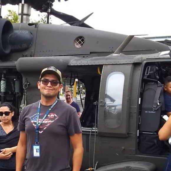 Meet your Posher, Jovan - Picture 5 of 8